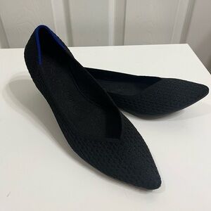 Rothy’s black honeycomb point flats size 9 like new